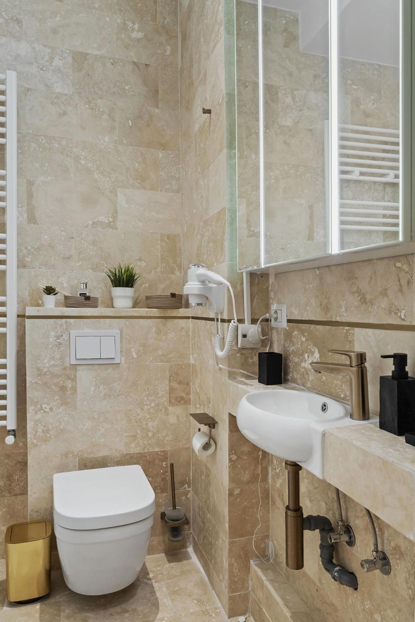 Studio Jungle Breath - City Centre Bukarest Kültér fotó