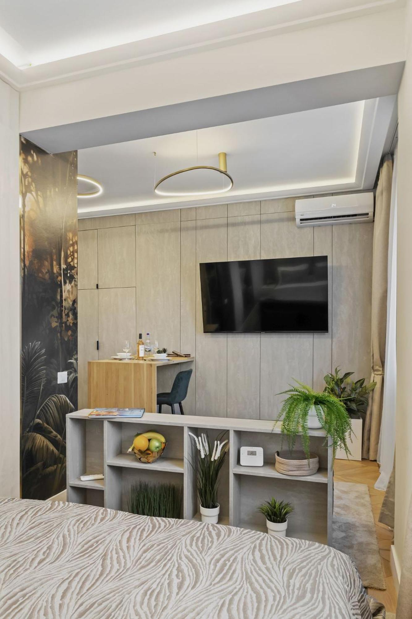 Studio Jungle Breath - City Centre Bukarest Kültér fotó